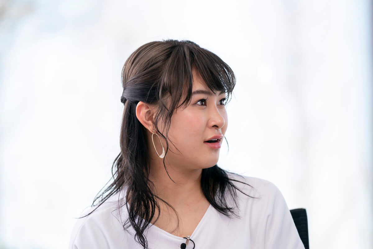 村上佳菜子さん